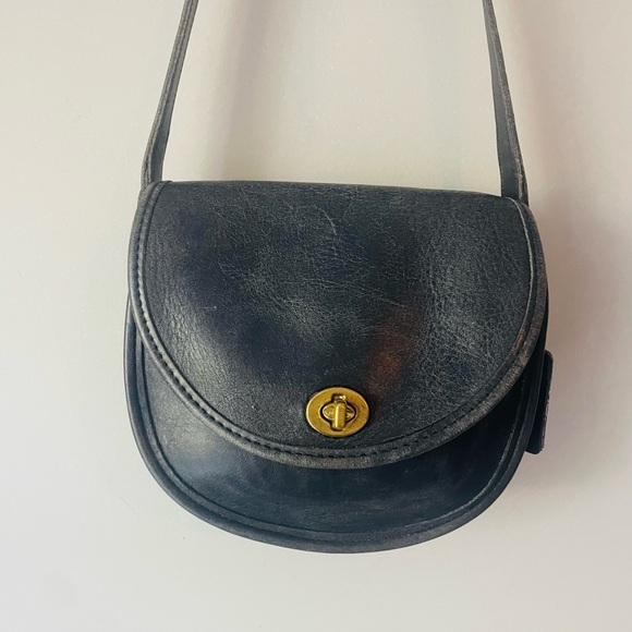 Coach Vintage Watson Crossbody - Picture 2 of 10